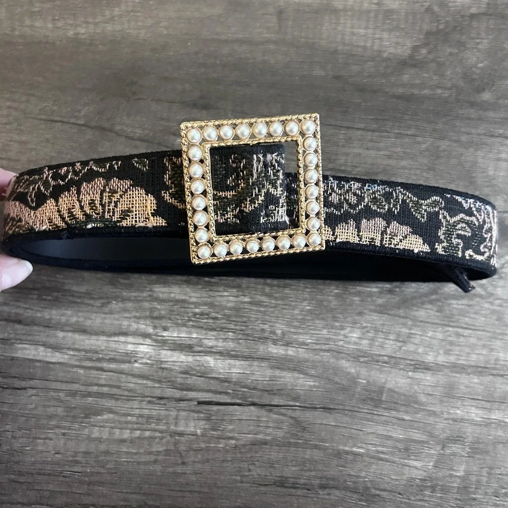 Vintage Tapestry Belt Womens Small Pearl Square Buckle Floral Made USA 90s